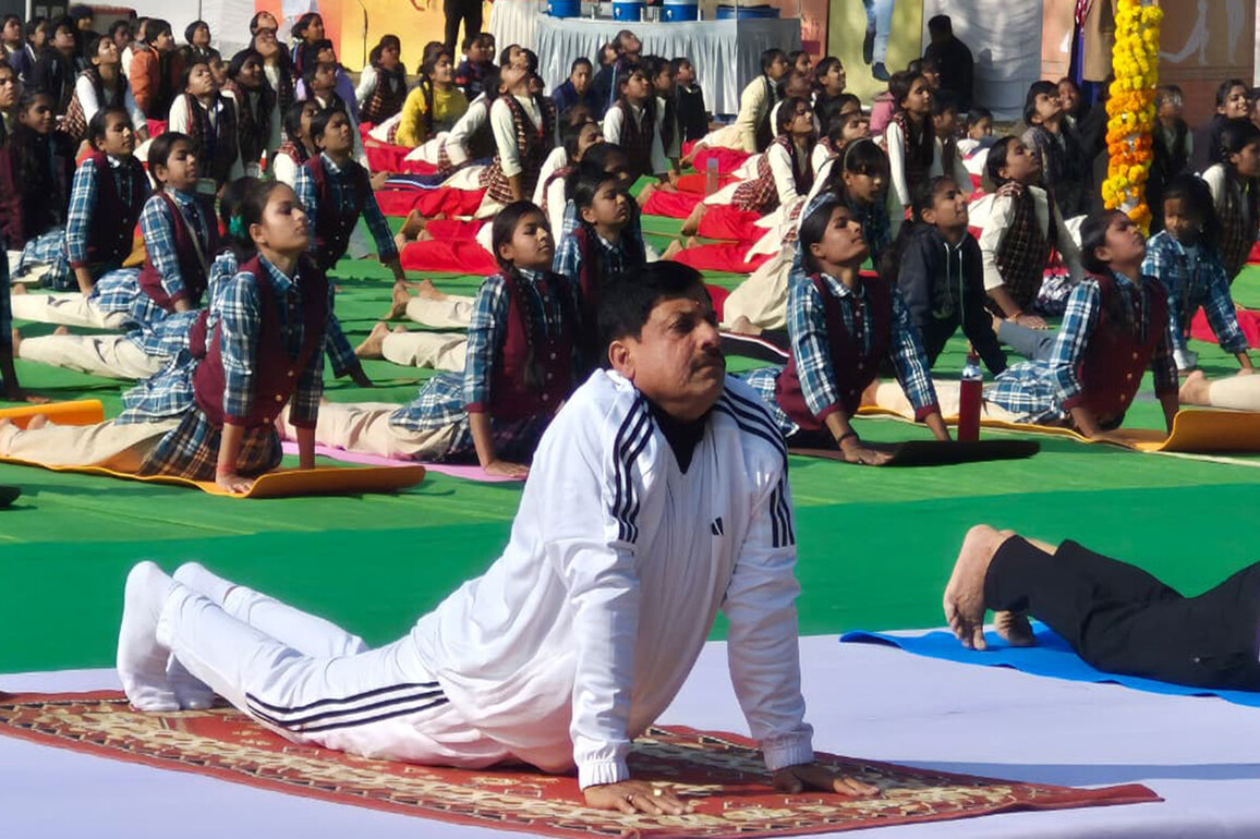 MP CM Yadav participates in mass Surya Namaskar program on Swami Vivekananda's birth anniversary