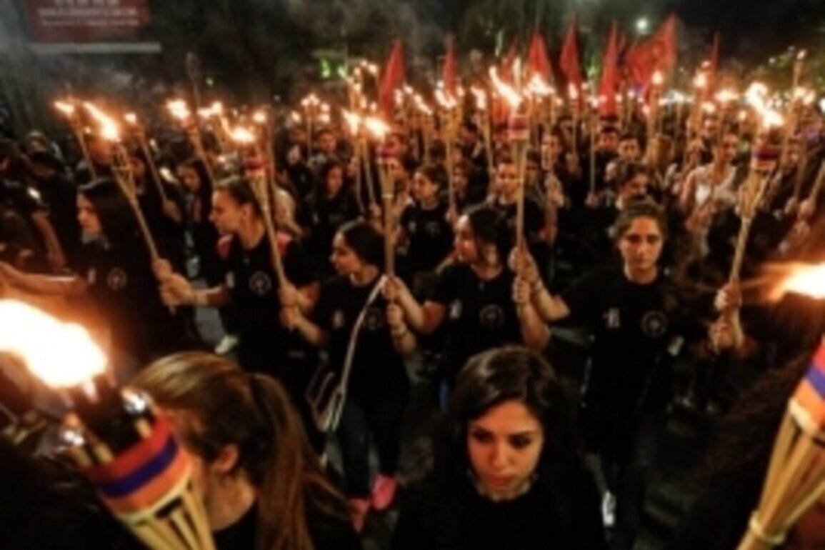 Pashinyan calls Turkish flag burning provocative