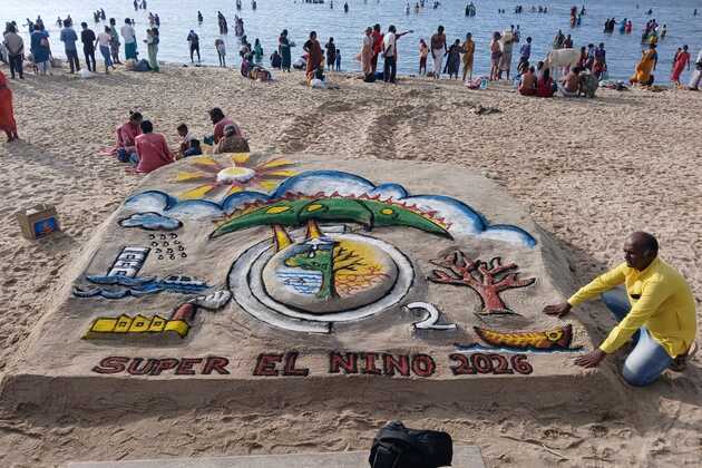 Rameswaram: Sculptor creates sand art to raise awareness about 'Super El Nino' year impact