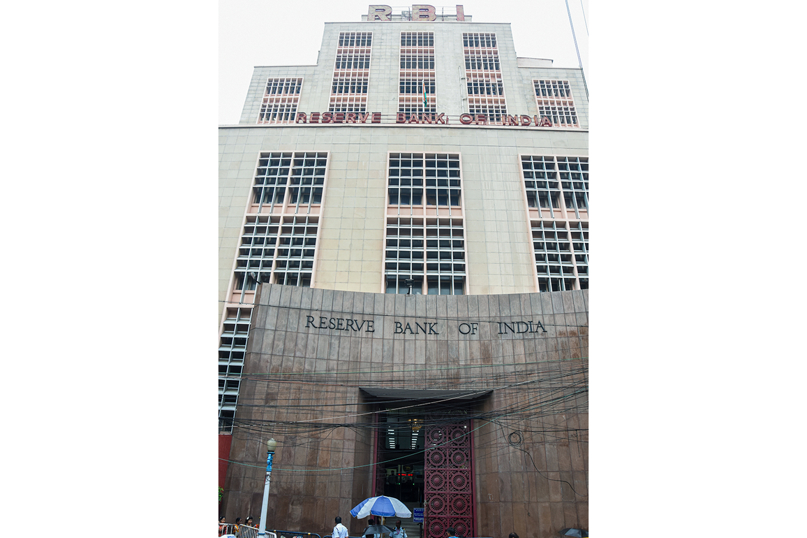 States raise Rs 25,000 crore via securities auction; cut-off yields hover around 7.4%: RBI