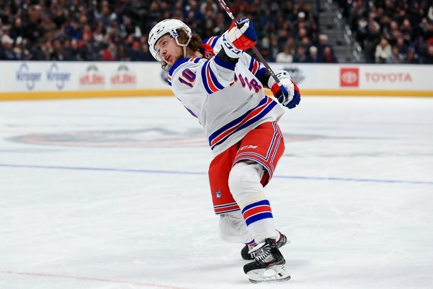 Rangers carry momentum into matchup with Blackhawks