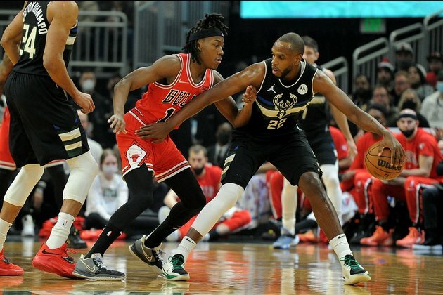 Trio of double-doubles lead Bucks past Bulls
