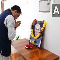 Uttarakhand CM Dhami pays floral tribute to former PM Atal Bihari Vajpayee