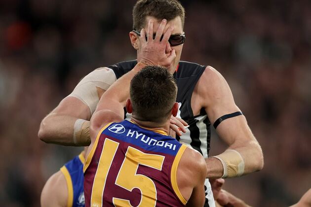 Footy storm erupts over eye swipe on Collingwood star during preliminary final