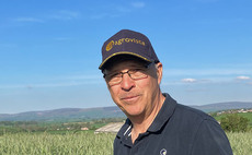 Crop walk with Simon Nelson - 'Overall good start to the cropping season'