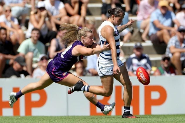 Aussie Rules players risk injuring hands and wrists too