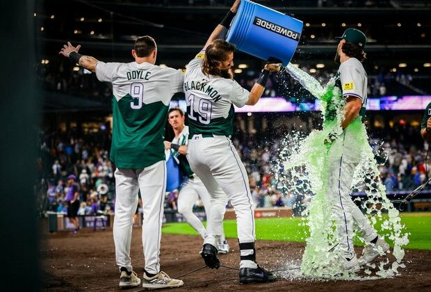 Rockies rally in 9th then walk off Cubs in extras