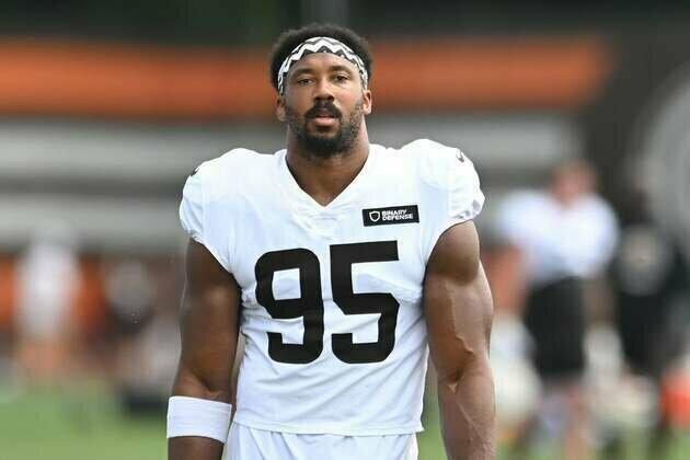 Browns DE Myles Garrett cited for 100 mph in a 60 mph zone