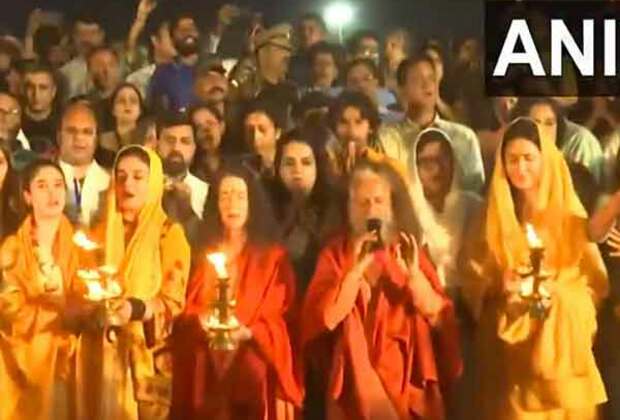 Immersed in devotion, Katrina Kaif, Raveena Tandon perform aarti at Maha Kumbh