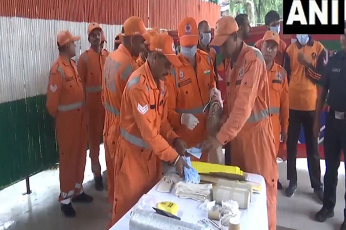 J-K: NDRF holds disaster awareness camp in Rajouri following cloudbursts, landslides
