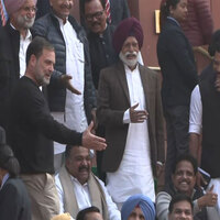 Rahul Gandhi-Ravneet Bittu spar outside parliament, exchange "Traitor" vs "Desh Ke Dushman jibes