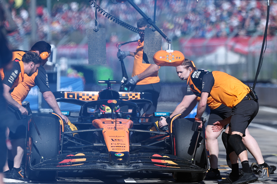 (SP)ITALY-IMOLA-AUTO-F1 GRAND PRIX-PRACTICE SESSION