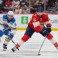 Blues take charge late, end Panthers' win streak