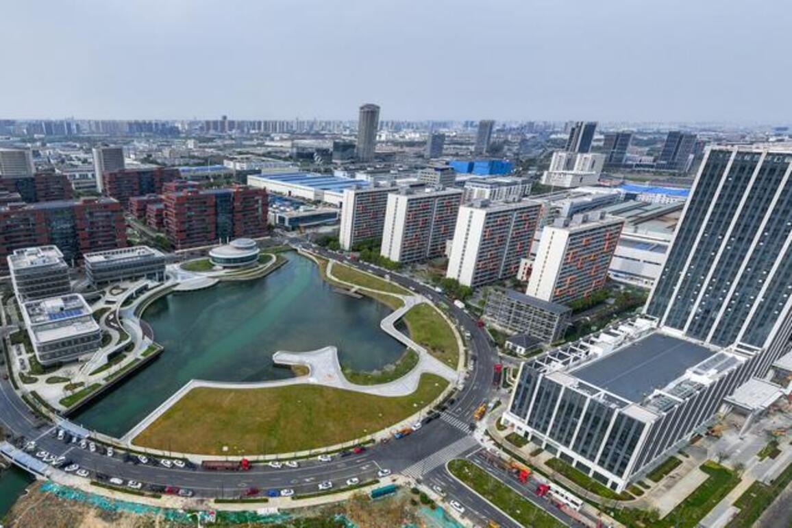 "AI plus transportation" takes center stage at international expo in China