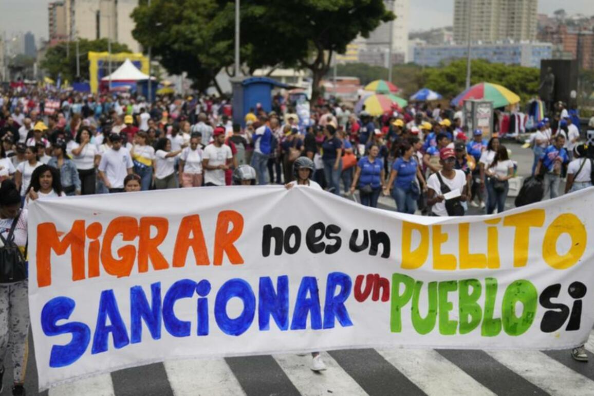 US to resume repatriation flights of migrants