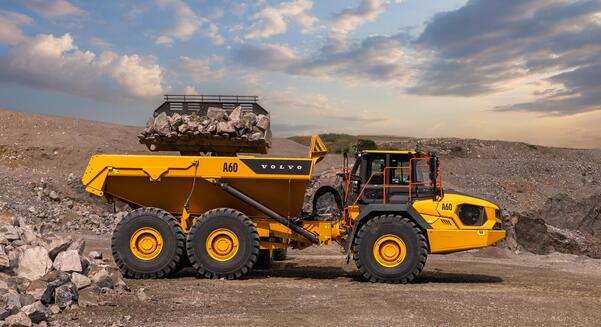 Novo caminhão articulado da Volvo