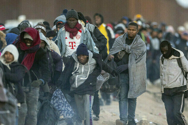 US deports scores of Zimbabwean migrants