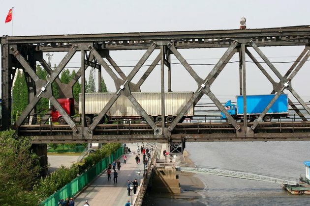 North Korea Economy Shrank Sharply in 2017