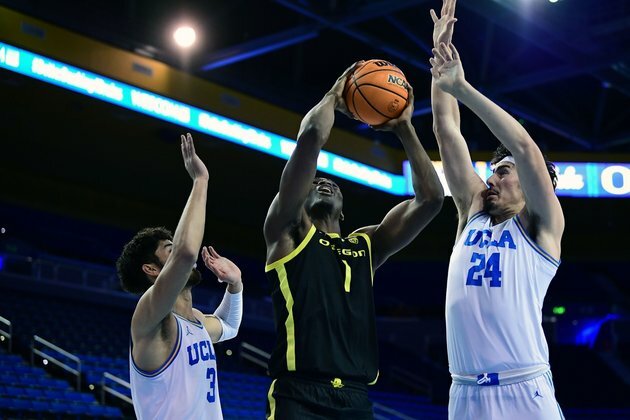 Oregon downs No. 3 UCLA in OT for Dana Altman's 700th win