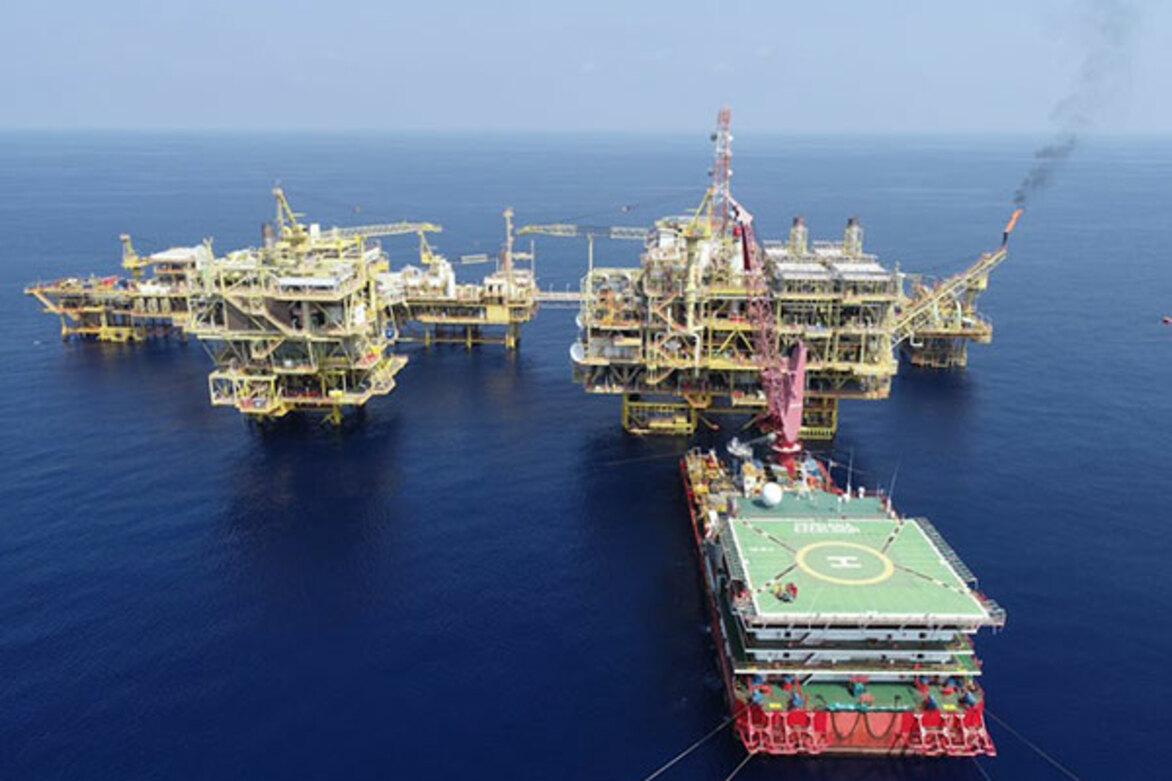 US may reduce oil production because of sluggish demand and falling crude prices: S&P