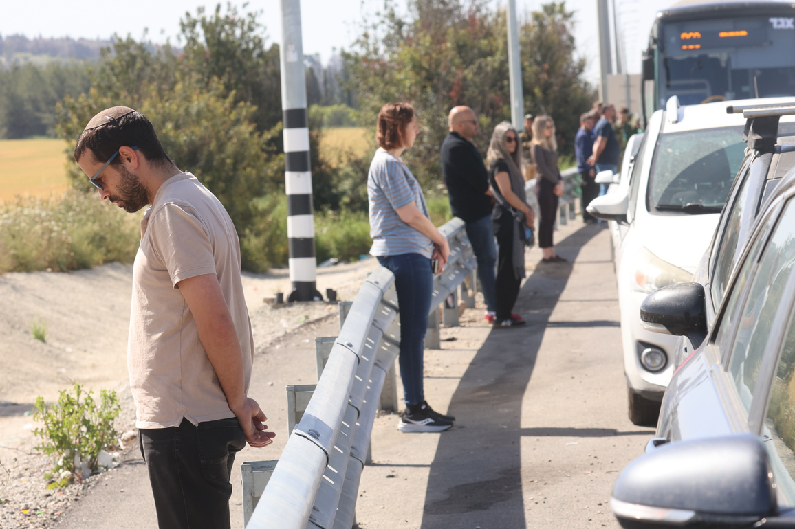 ISRAEL-TEL AVIV-HOLOCAUST-COMMEMORATION