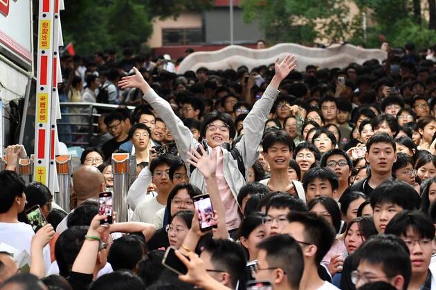 Interview: China to have "best talent pool" in next decade -- expert