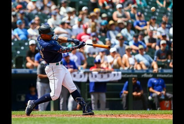 Julio Rodriguez's HR lifts Mariners over Rangers