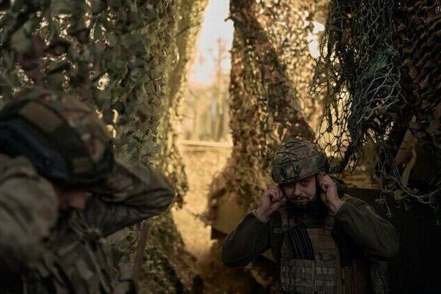 Encircled Ukrainian units being destroyed  Russian military