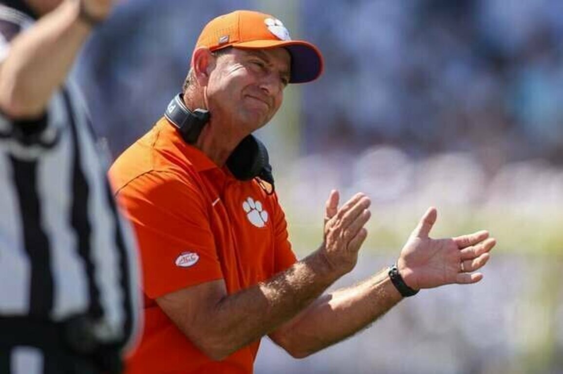 Dabo Swinney barks back at critics of Clemson's 1-2 start