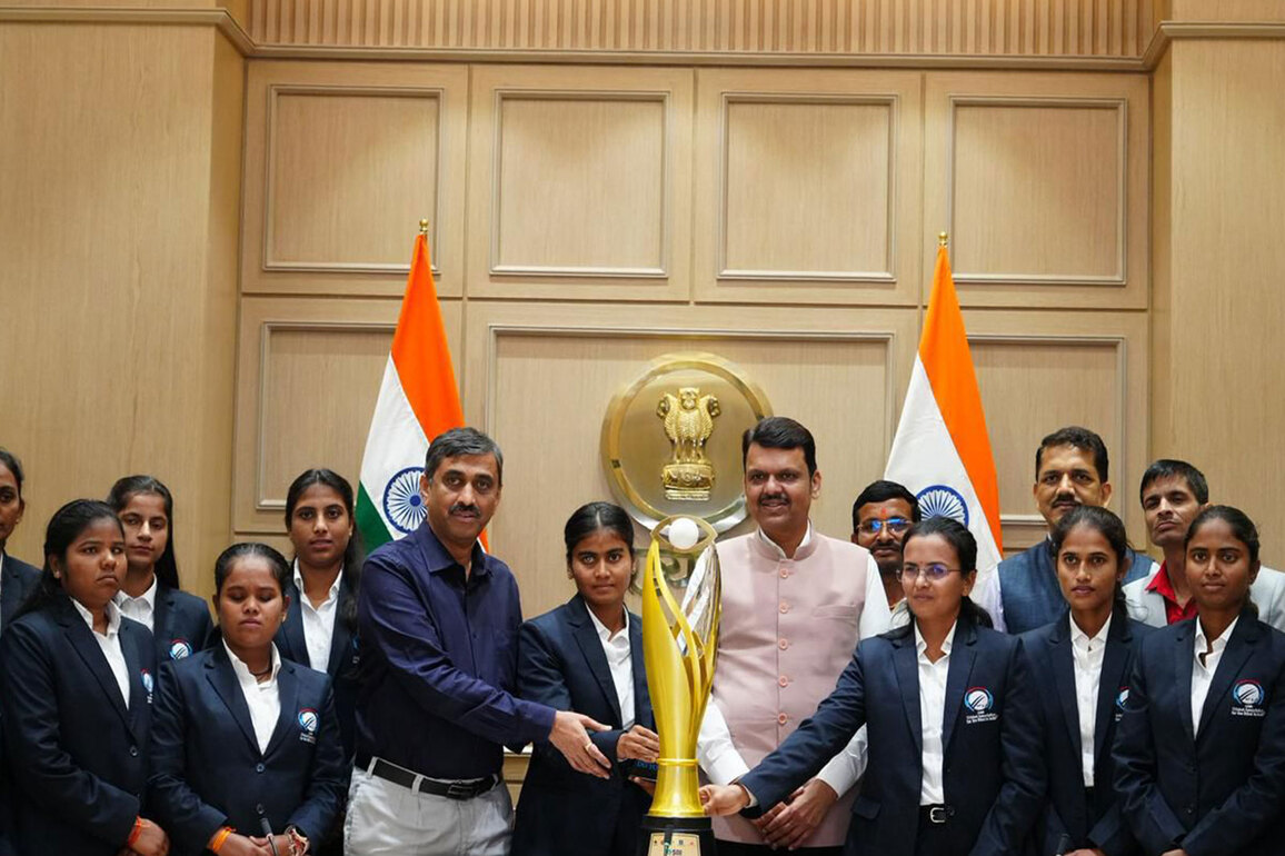 Maharashtra CM Devendra Fadnavis felicitates World Cup winning Blind Women's Cricket Team