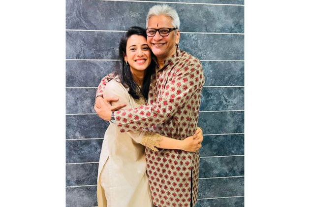 Smriti Mandhana's wedding "indefinitely postponed" after her father experiences heart attack symptoms