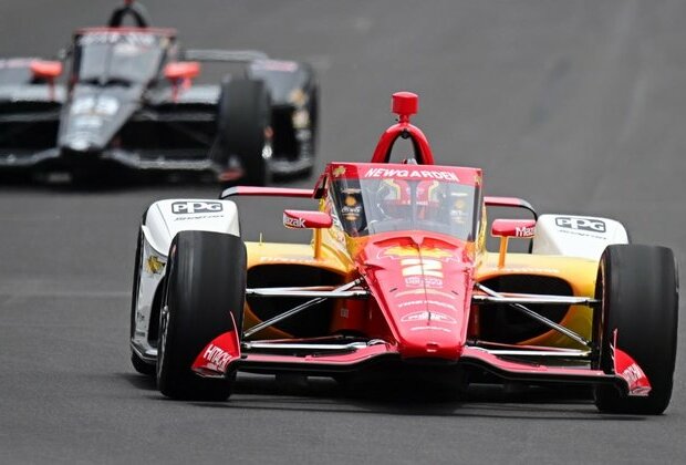 Josef Newgarden makes late dash to win Indy 500