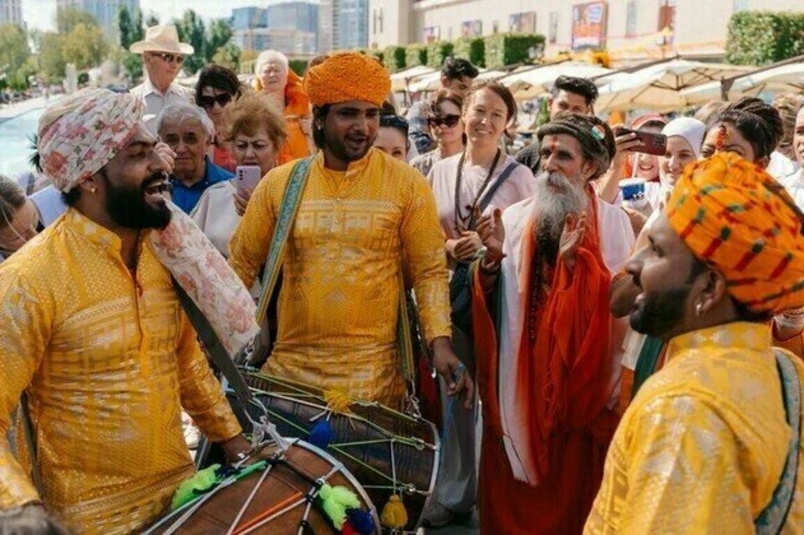 Millions take part in Moscow festival celebrating Indias culture