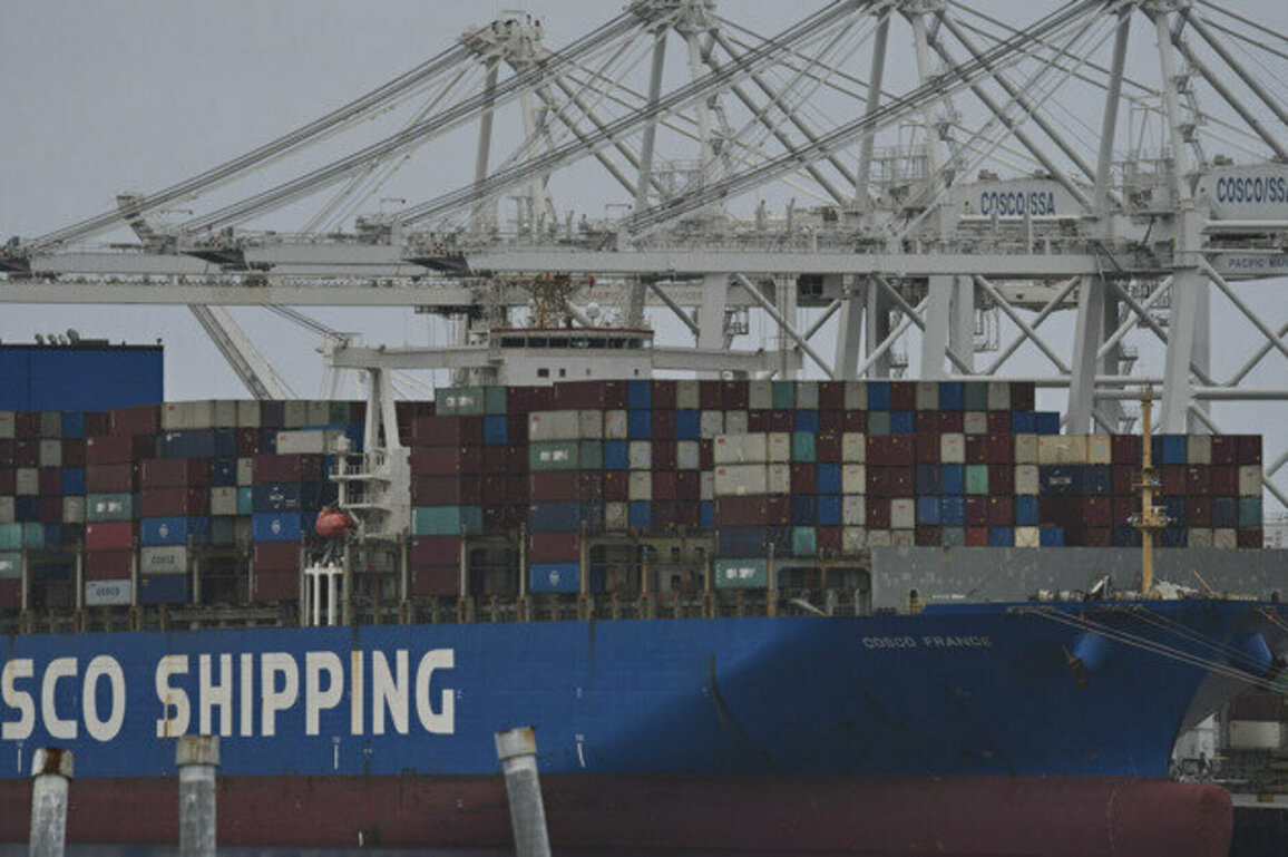 China-U.S. trade thaw sparks business rush amid lingering uncertainty