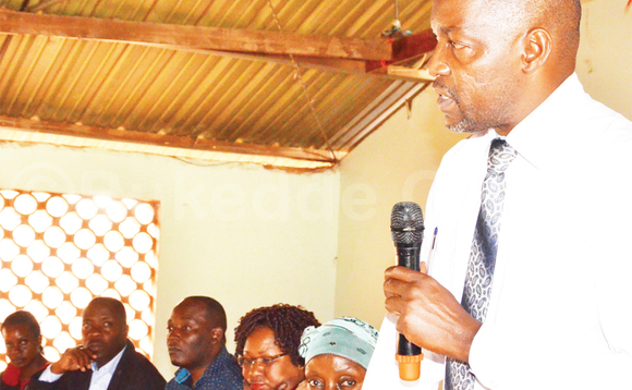 Kezaala (ku ddyo) n’abamu ku bakulembeze ba DP mu lukiiko ku Lwokuna lwa wiiki eno. Kezaala (ku ddyo) n’abamu ku bakulembeze ba DP mu lukiiko ku Lwokuna lwa wiiki eno.