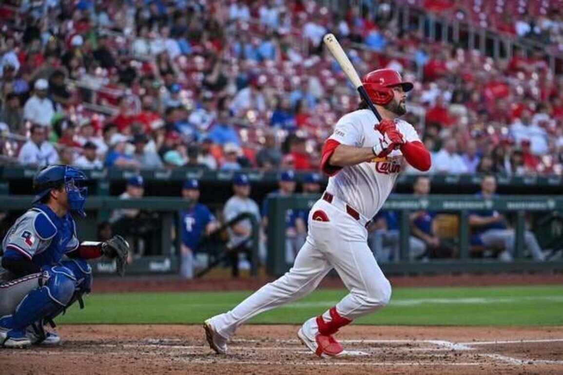 Alec Burleson (3 RBIs), Cards prevent sweep by Rangers
