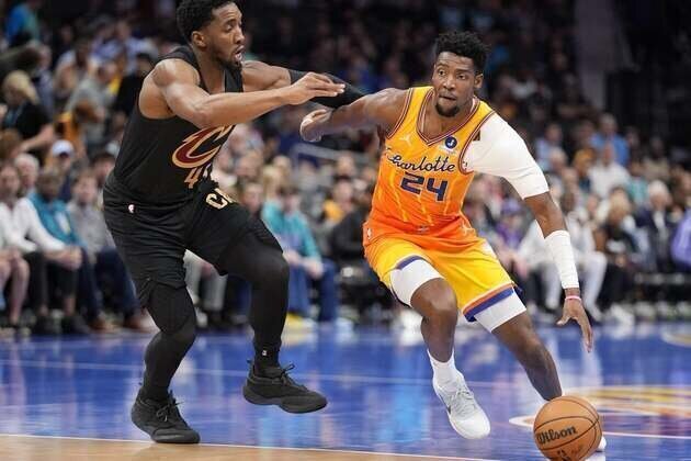 Cavaliers hold off Hornets, run winning streak to 7