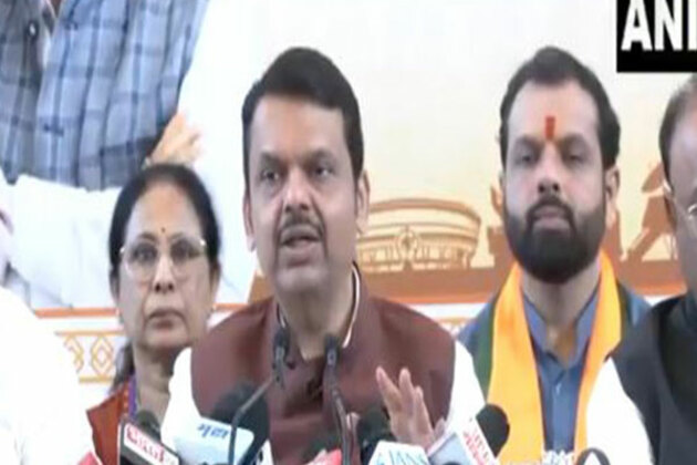 "During peak hours, our carrying capacity is low; will work to strengthen that": Maharashtra CM on Mumbai train mishap