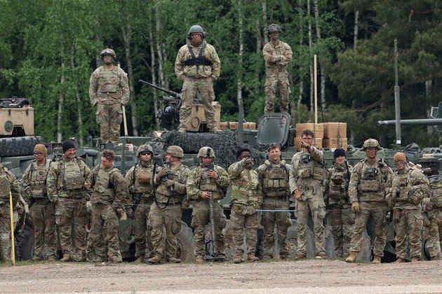 Trump gifts Polish president 5,000 more US troops
