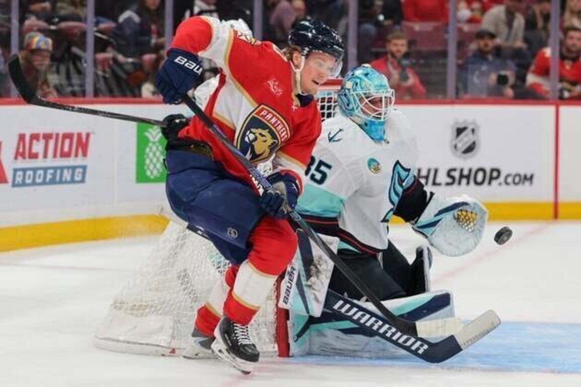 Panthers edge Kraken in shootout in Paul Maurice's 2000th game