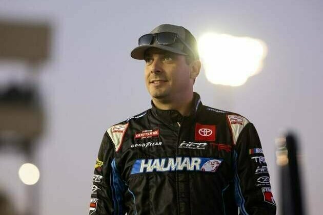 Truck Series' Stewart Friesen fractures pelvis in dirt crash