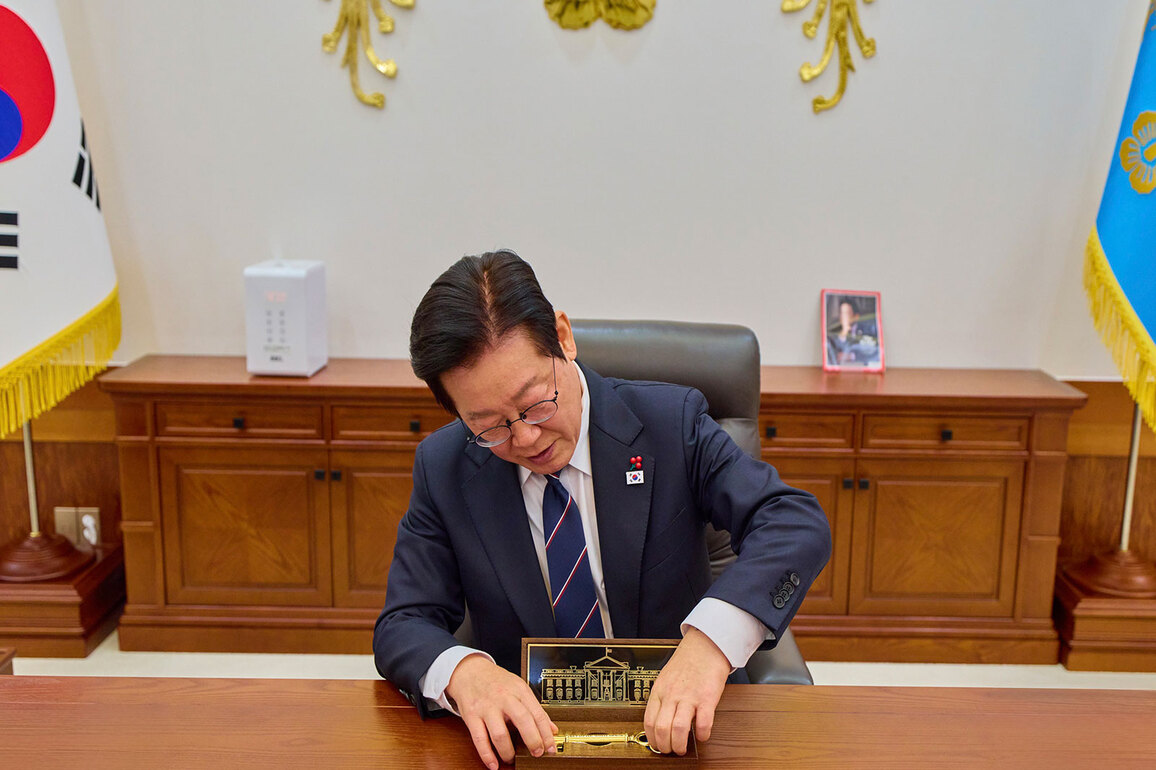 South Korean President Lee Jae-Myung reaffirms One-China stance ahead of China state visit