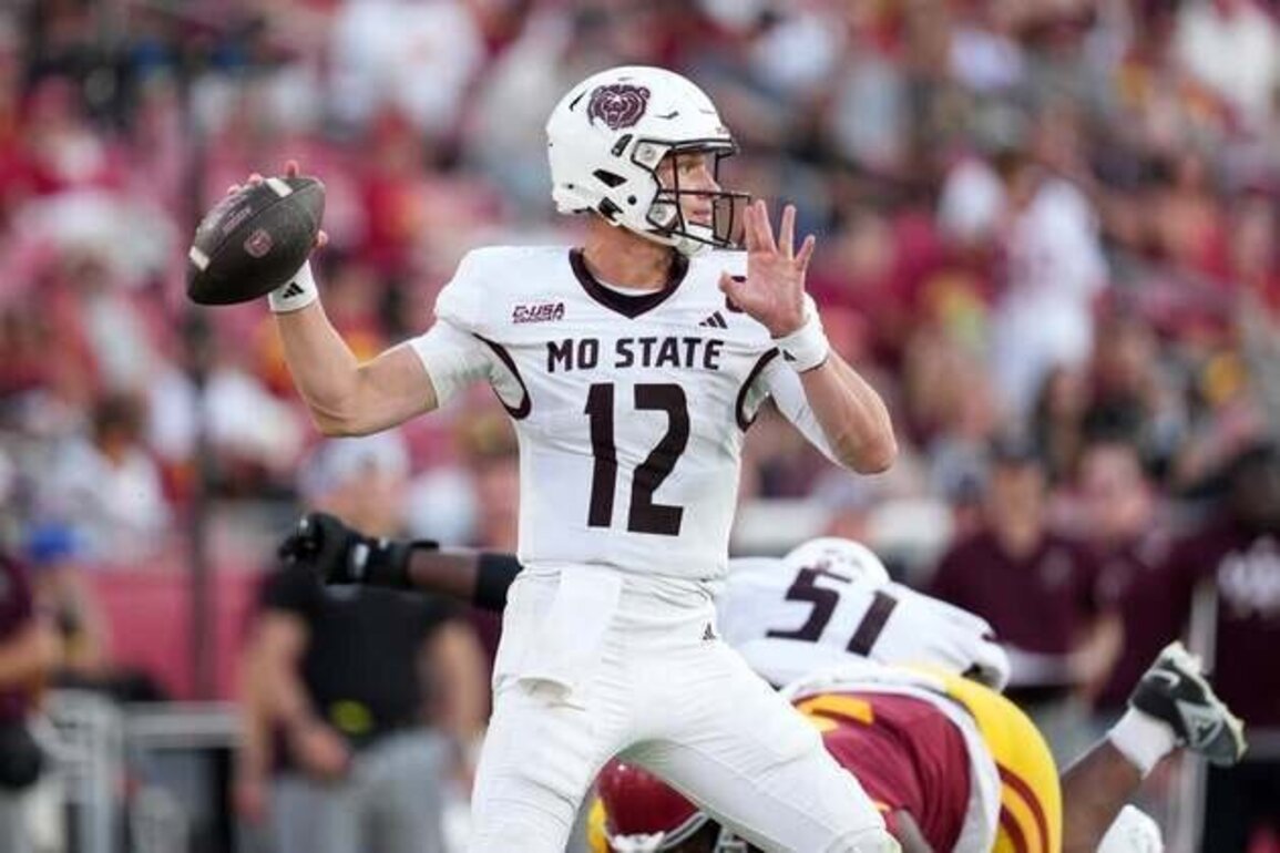 Interim coach Nick Petrino, Missouri St. go bowling vs. Arkansas St.