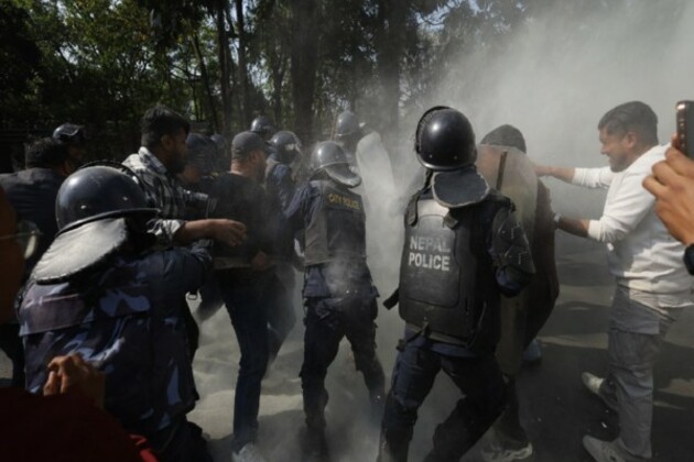 Student union burns effigy of Nepali minister protesting deposition of Electricity Authority Chief