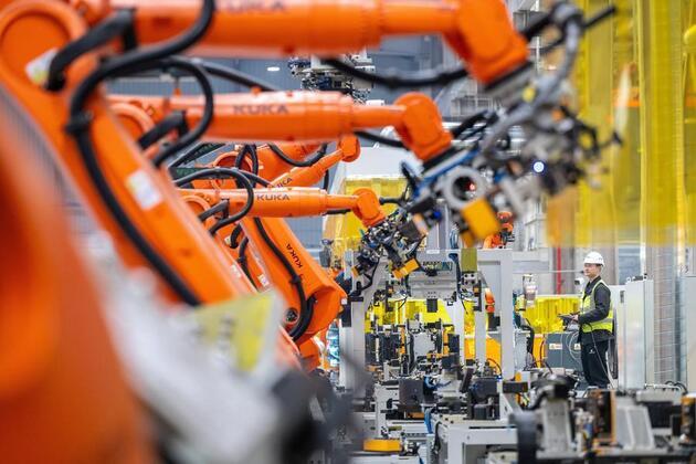 Online Gallery | Intelligent Manufacturing Unlocks Future Factories