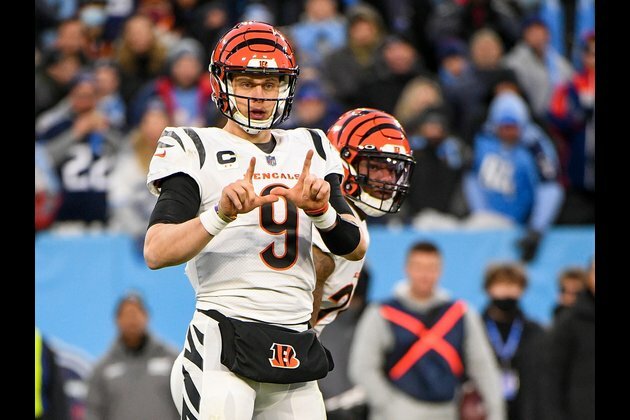Bengals QB Joe Burrow (knee) on injury report, practices