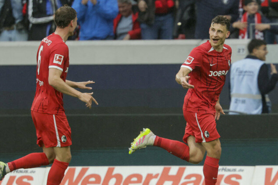 Bayern Munich win Bundesliga title after Leverkusen draw at Freiburg