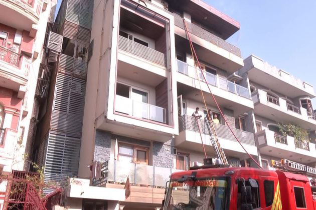 Delhi: Fire breaks out in four-storey building in Shahdara, 3-4 bodies found, rescue op underway