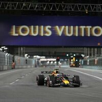 Max Verstappen wins in Las Vegas; Lando Norris extends lead over Oscar Piastri