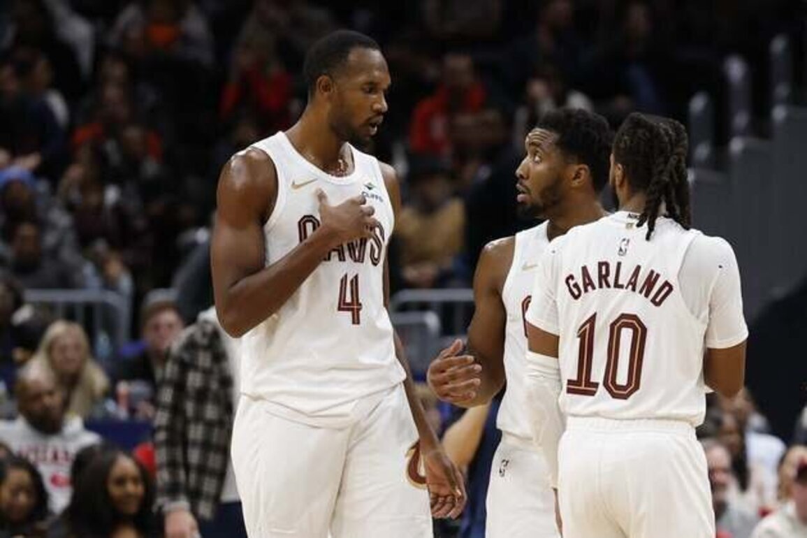 Cavs standout Evan Mobley to miss 2-4 weeks with calf strain